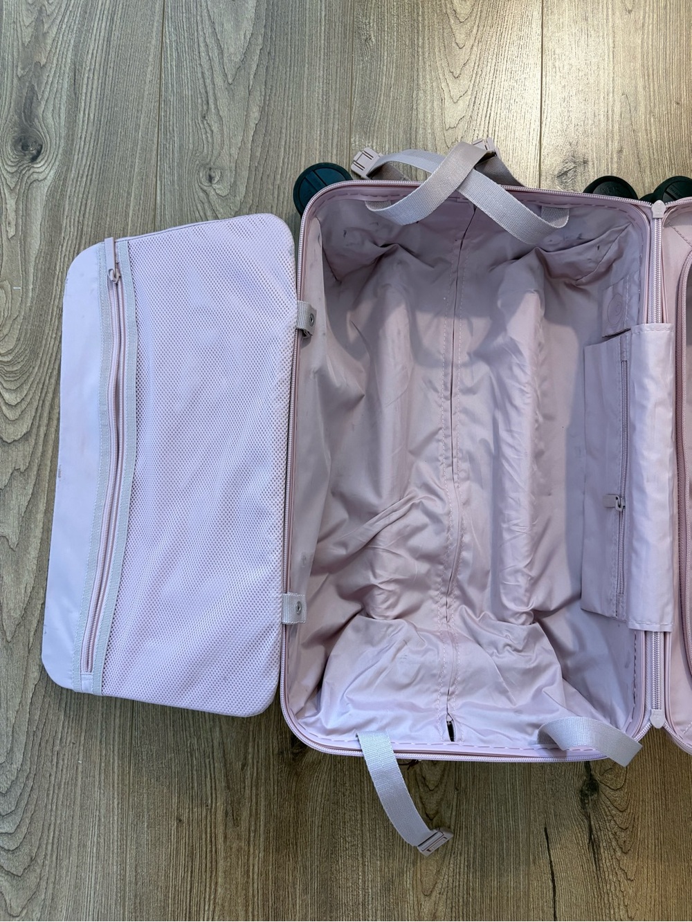 BEIS Small Carry On Roller in Atlas Pink - Picture 6 of 12